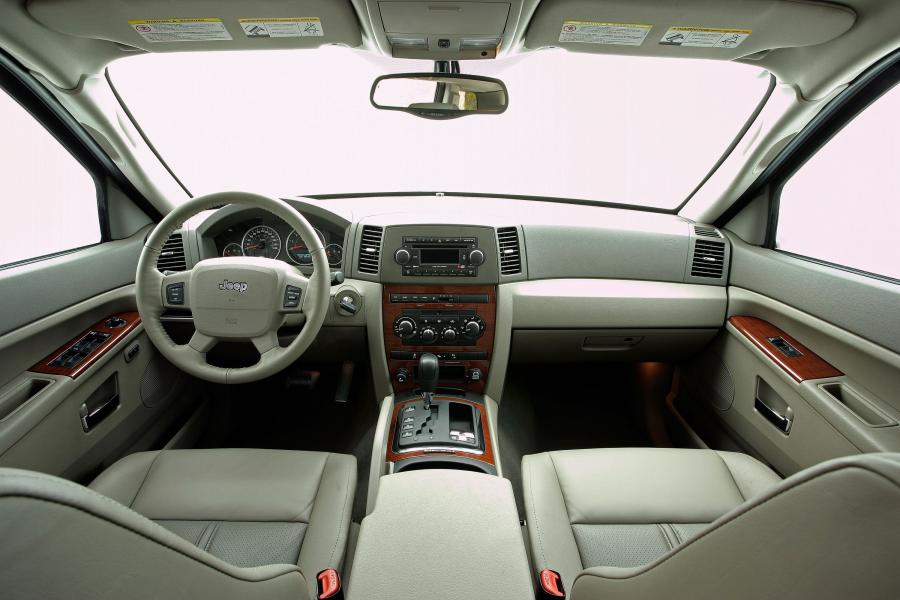  Jeep Grand Cherokee 2005 года  (фото 82 из 133)
